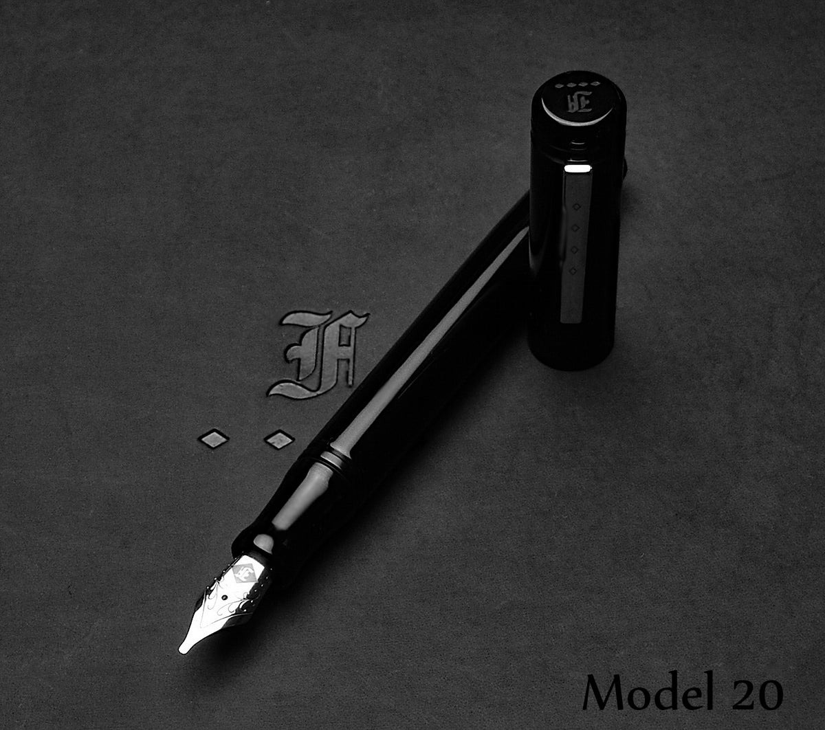 Model 20 Marietta Fountain Pen - Onyx – Franklin-Christoph