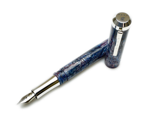 Model 31 Omnis Fountain Pen - Silver Abalone