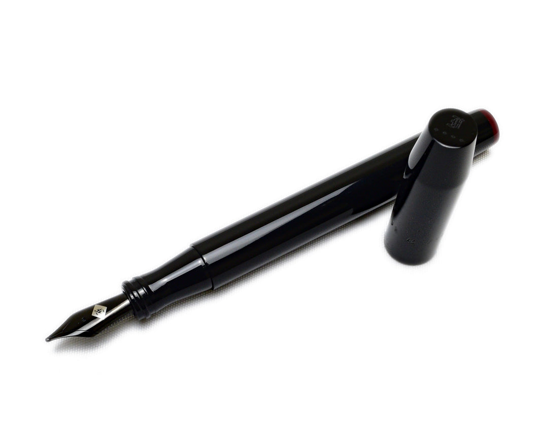Model 46L Fountain Pen - Black Maroon