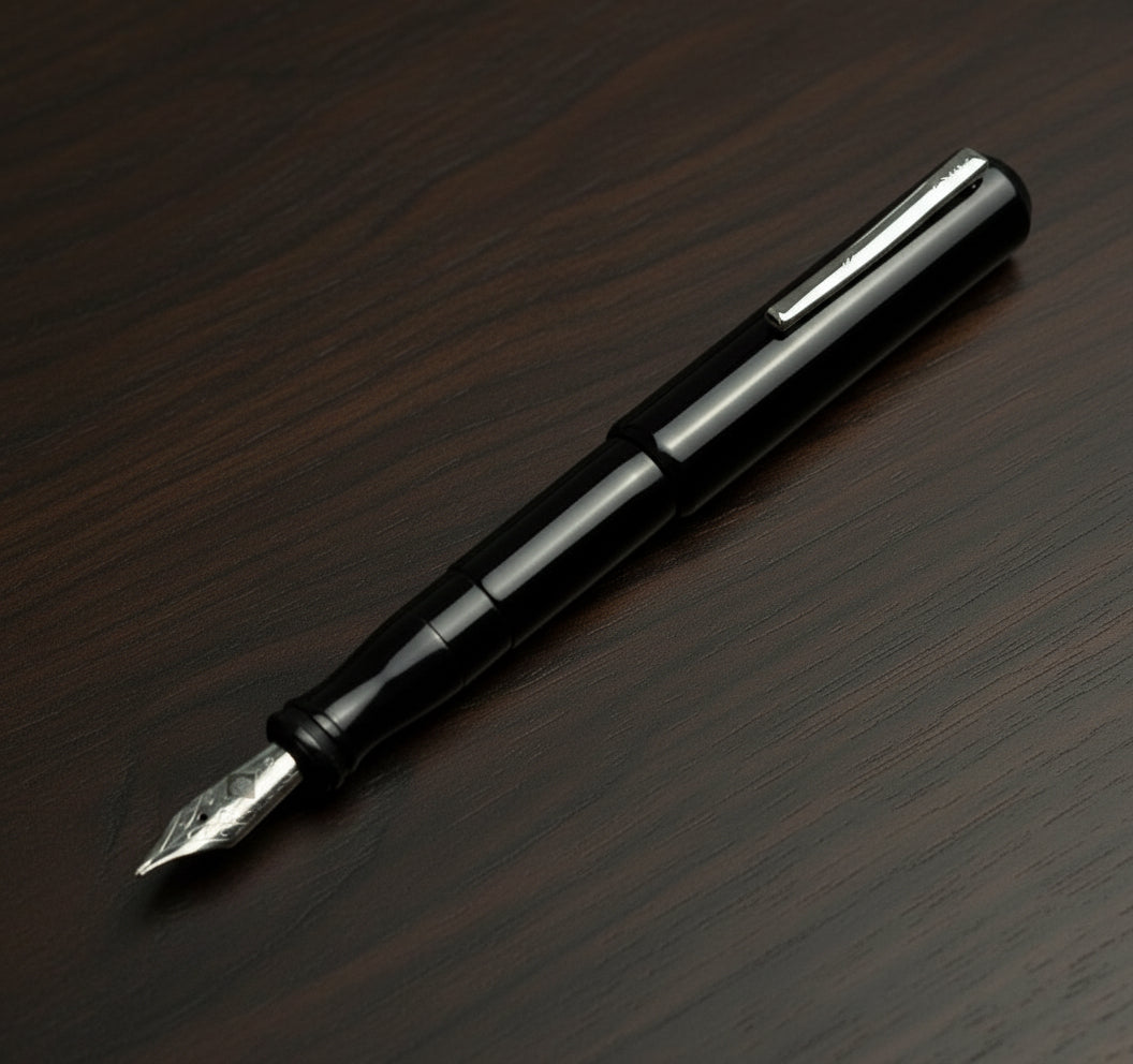 Model 02 Intrinsic Fountain Pen - Solid Black – Franklin-Christoph