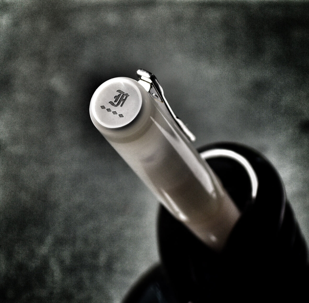 Model 03 Iterum Fountain Pen - Ghost & Smoke – Franklin-Christoph