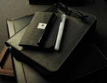 Load image into Gallery viewer, Model 03 Iterum Fountain Pen - Ghost & Smoke