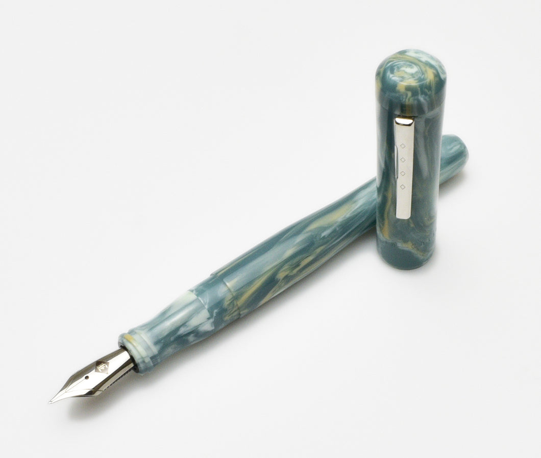 Model 02 Intrinsic Fountain Pen - Shimmering Spruce SE
