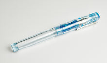 Load image into Gallery viewer, Model 03 Iterum Fountain Pen - Arctic Ice &amp; Orchid Blue SE