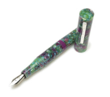 Load image into Gallery viewer, Model 19 Fountain Pen - Scottish Heather Plum
