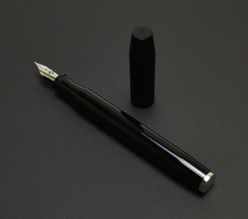Model 46L Fountain Pen - Black AL