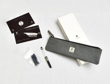 Load image into Gallery viewer, Model 03 Iterum Fountain Pen - Black &amp; Creme