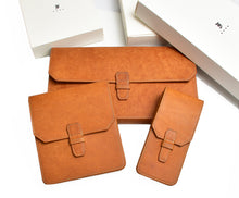 Load image into Gallery viewer, New Penvelope 3 - Italian Leathers