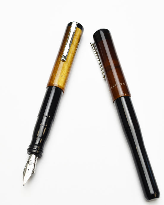 Model 02 Intrinsic Fountain Pen - Gold Rising