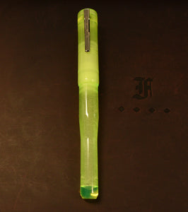Model 02 Intrinsic Fountain Pen - Nuclear Green