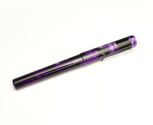 Load image into Gallery viewer, Model 03 Iterum Fountain Pen - Purpuratum &amp; White