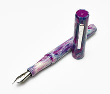 Load image into Gallery viewer, Model 03 Iterum Fountain Pen - Plum Rogue