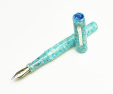 Load image into Gallery viewer, Model 03 Iterum Fountain Pen - Turqish Crush Orchid SE