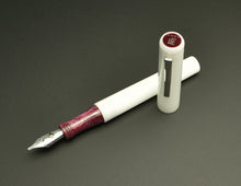 Load image into Gallery viewer, Model 03 Iterum Fountain Pen - White &amp; Blackberry SE