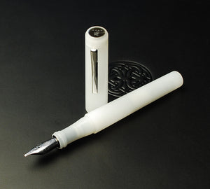 Model 03 Iterum Fountain Pen - Ghost & Smoke
