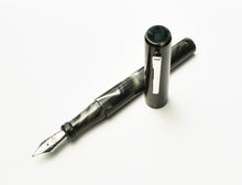 Load image into Gallery viewer, Model 03 Iterum Fountain Pen - Smoke &amp; Marbled Green