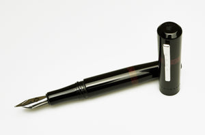 Model 19 Fountain Pen - Black & Cinnamaroon