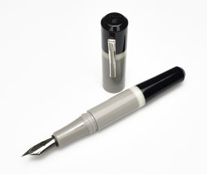 Model 19 Fountain Pen - GCB