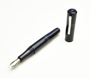 Model 19 Fountain Pen - Navy and Diamondcast Blue SE