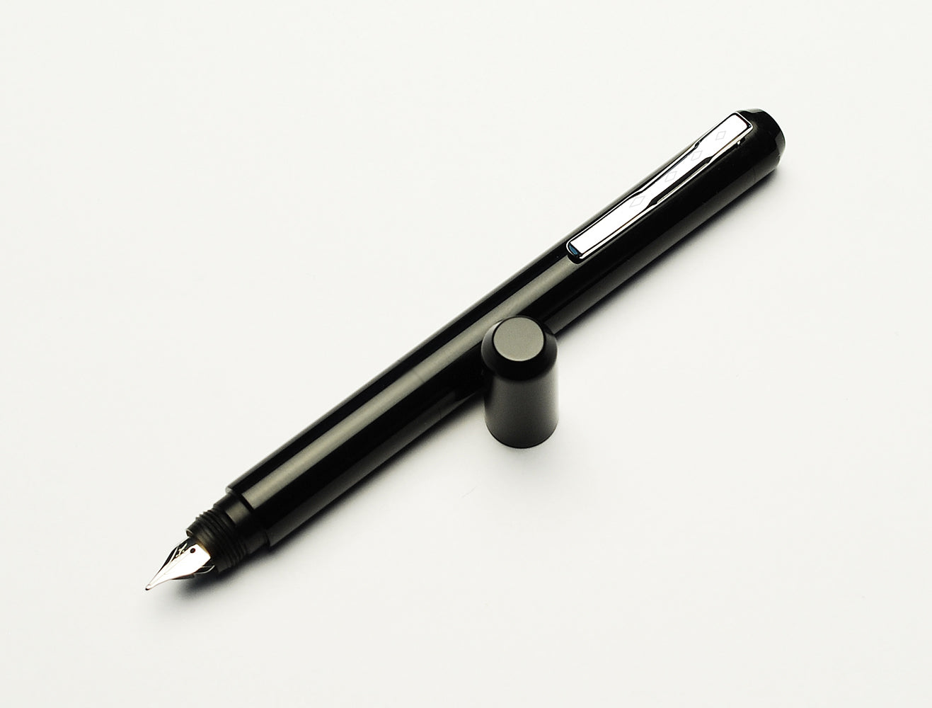 【新品未使用・希少】M-Style スカルプ筆 インパクト 上質コリンスキー Model 25 Eclipse Fountain Pen - Classic Black – Franklin-Christoph