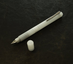 Model 25 Eclipse Fountain Pen - Ghost