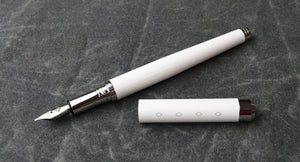 Model 28 Libertas Fountain Pen - White