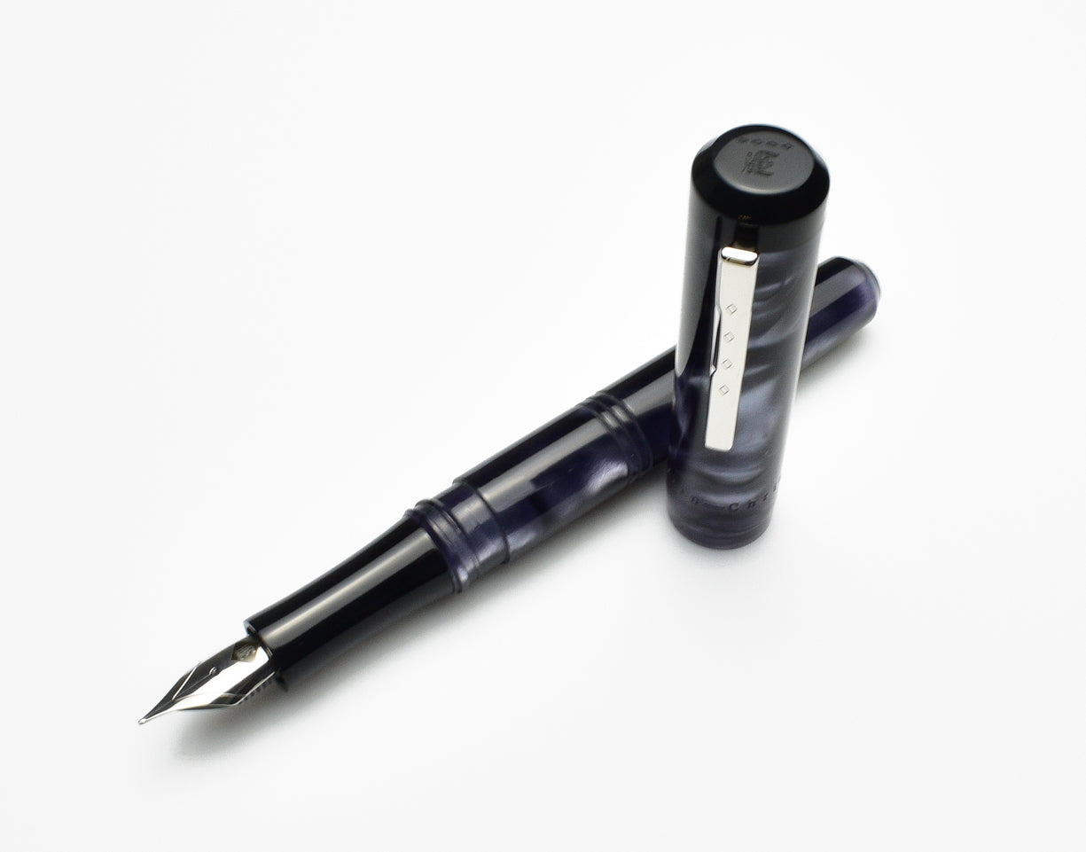 Model 31 Omnis Fountain Pen - Black Smoke – Franklin-Christoph