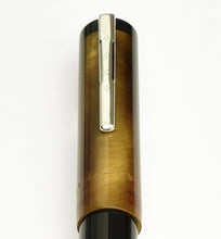 Load image into Gallery viewer, Model 31 Omnis Fountain Pen - Gold Rising