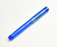 Load image into Gallery viewer, Model 31 Omnis Fountain Pen - Maya Orchid