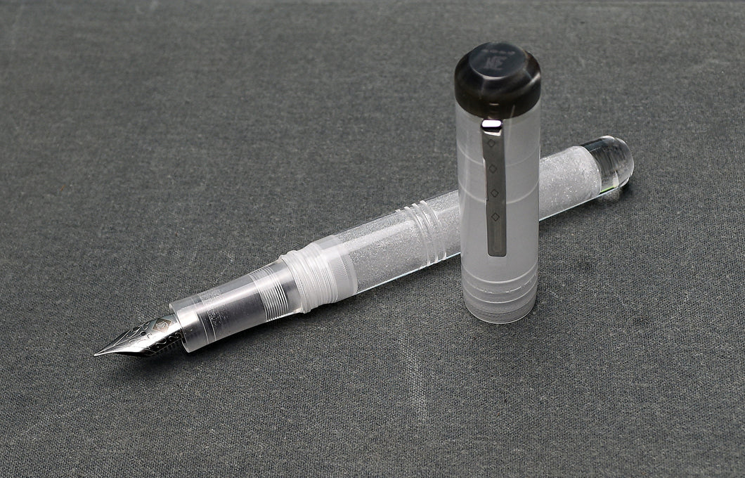 Model 31 Omnis Fountain Pen - Smoke & Ice