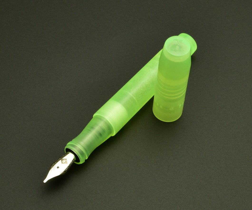 Model 45 Fountain Pen - matte Nuclear Green SE