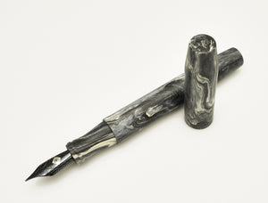 Model 46 Fountain Pen - matte Charcoal & Creme' SE