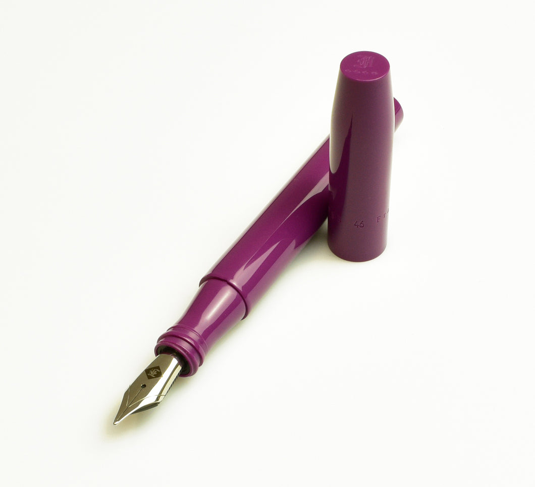 Model 46 Fountain Pen - Plum SE