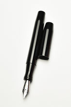 Load image into Gallery viewer, Model 46 Fountain Pen - Classic Black