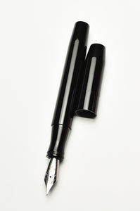 Model 46 Fountain Pen - Classic Black