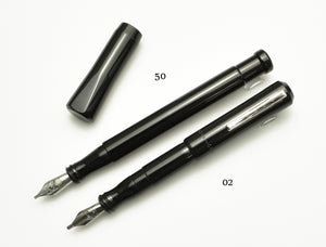 Model 50 Grandis Fountain Pen - Solid Black