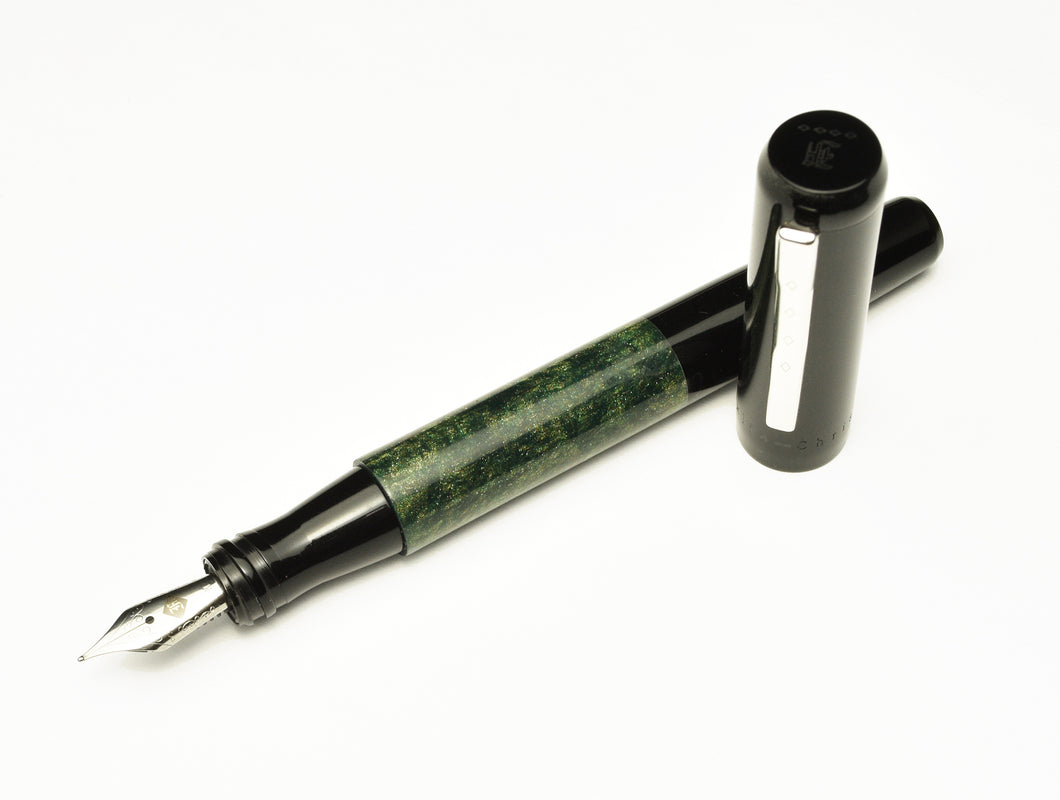 Model 55 Pentium Fountain Pen - Black and Diamondcast Green