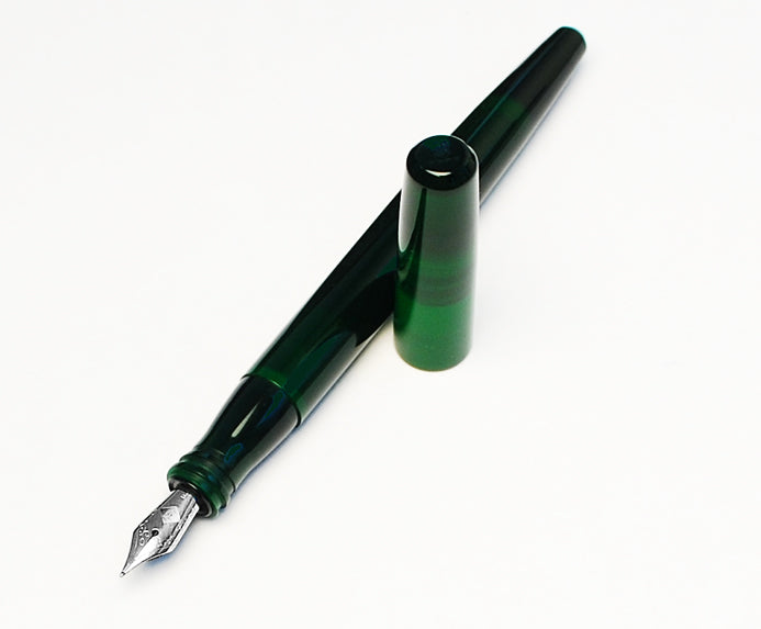 Model 65 Stabilis Fountain Pen - Emerald