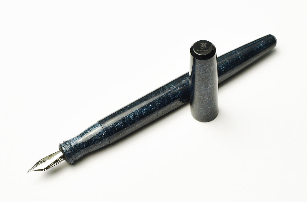 Model 65 Stabilis Fountain Pen - Diamondcast Blue