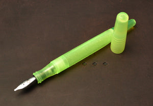 Model 66 Stabilis Fountain Pen - Nuclear Green