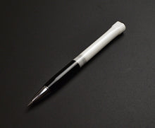 Load image into Gallery viewer, Model 90 Artium Pencil - Black White