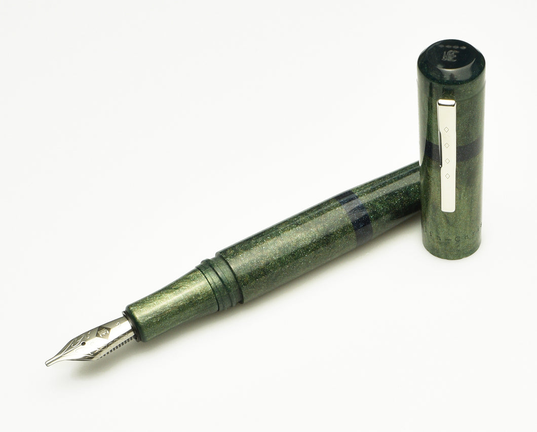 Model 19 Fountain Pen - Diamondcast Green and Blue SE