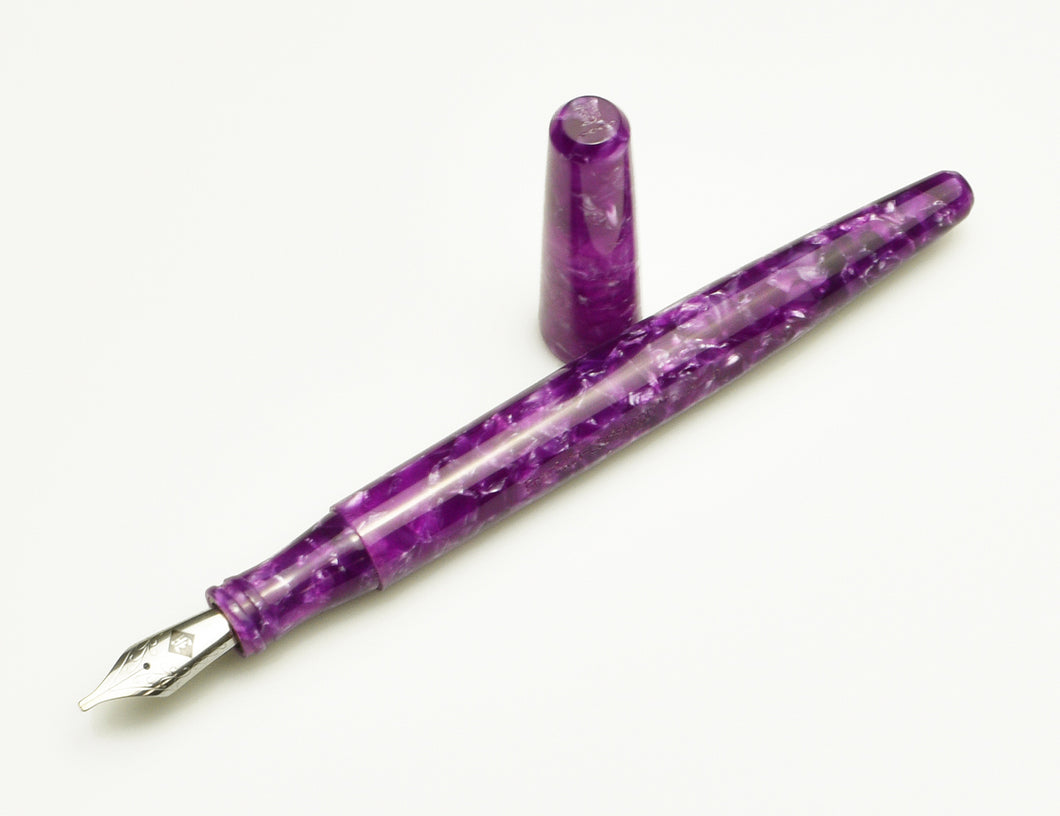 Model 66 Stabilis Fountain Pen - Pearlple