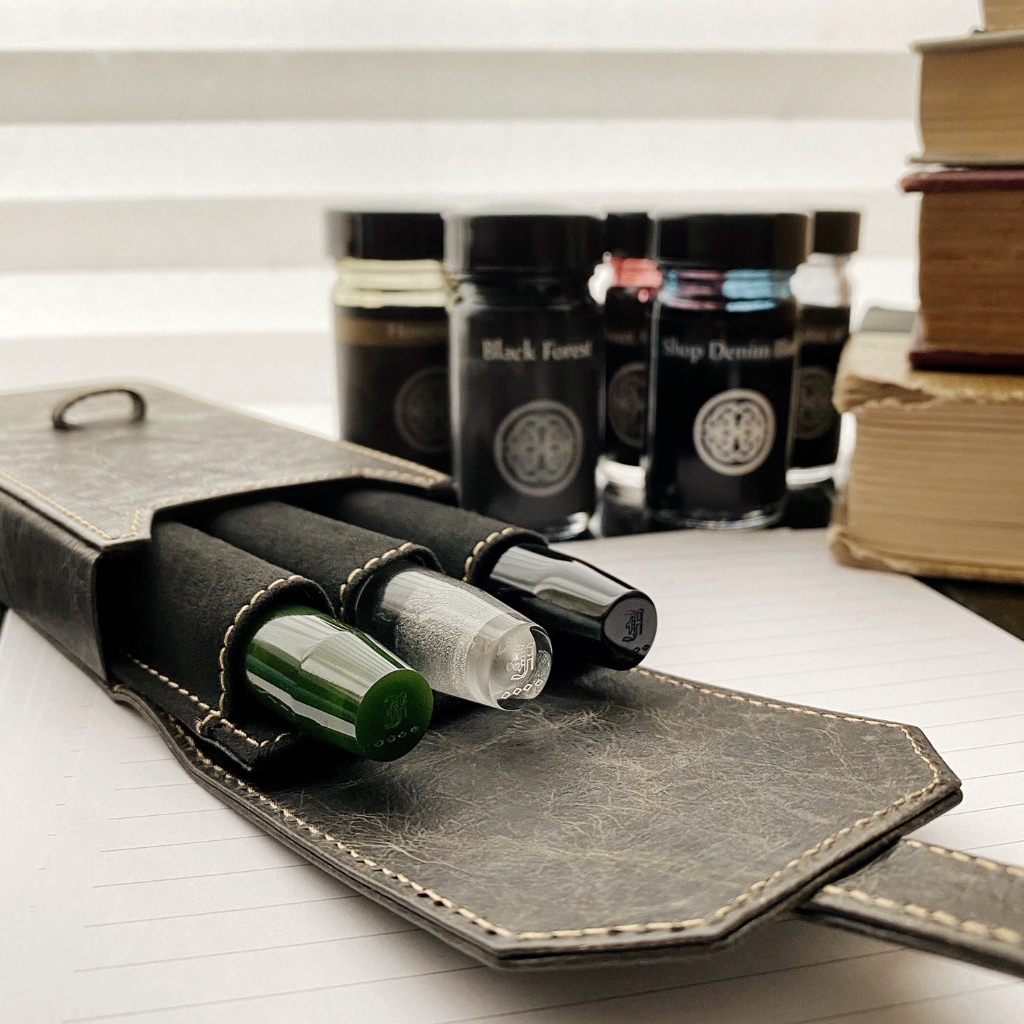 Franklin-Christoph Leather Pen Case - 3 Pens - Black