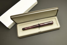 Load image into Gallery viewer, Pen Gift Box