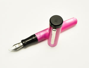 Model 20p Fountain Pen - Pink Pearl with Black