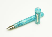 Load image into Gallery viewer, Model 20p Fountain Pen - Turqish Crush SE