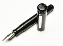 Load image into Gallery viewer, Model 20p Fountain Pen - Classic Black